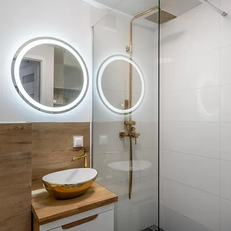 Apartman 13 Centrum - Mieszkanie Dla 6 Os